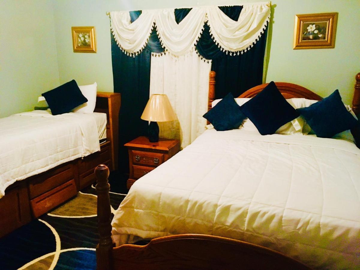 2 Bedroom Sleeps 6 Spacious Luxury Apartment 79 Montgomery Zewnętrze zdjęcie